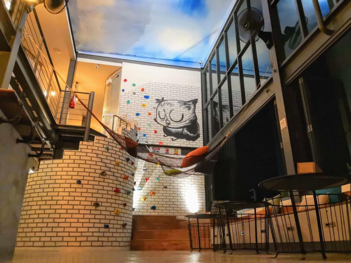 Asleep By Lantana Hostel Pattaya ภายนอก รูปภาพ