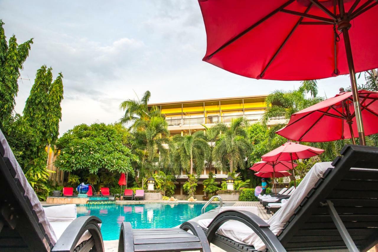 Asleep By Lantana Hostel Pattaya ภายนอก รูปภาพ