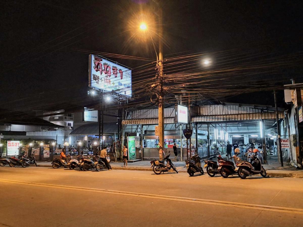 Asleep By Lantana Hostel Pattaya ภายนอก รูปภาพ